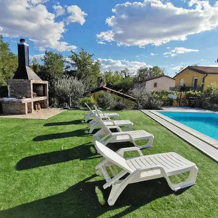 Oliva Villa