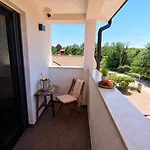 Oliva Villa *